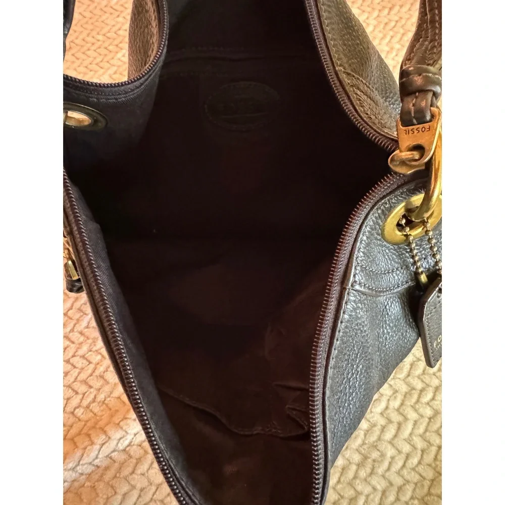 Fossil pebbled leather